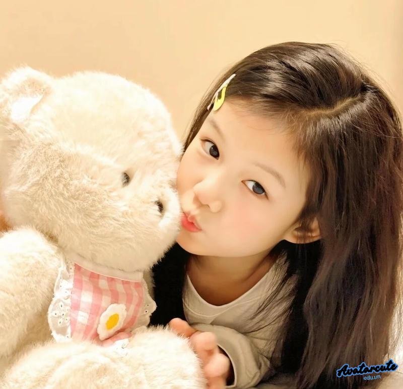 Chụp hình ảnh avatar em bé cute phá cách