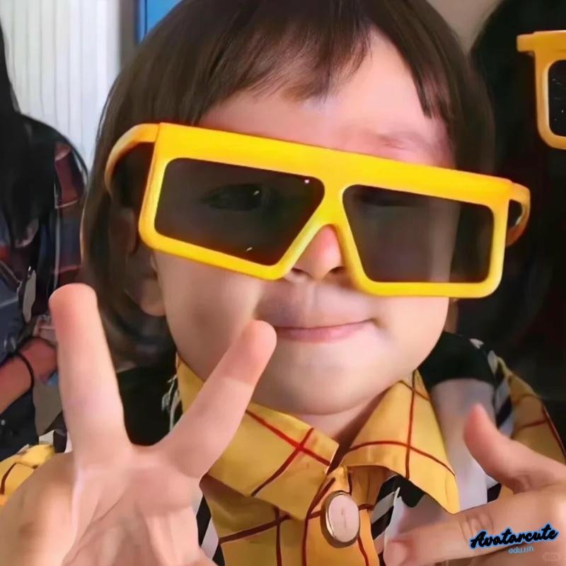 Ngắm ảnh avatar hài phong thái vui tươi