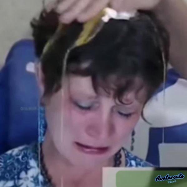 ảnh cảm động khóc đau khổ