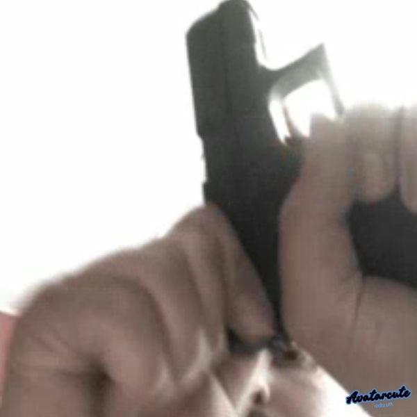 meme cầm súng bóp cò