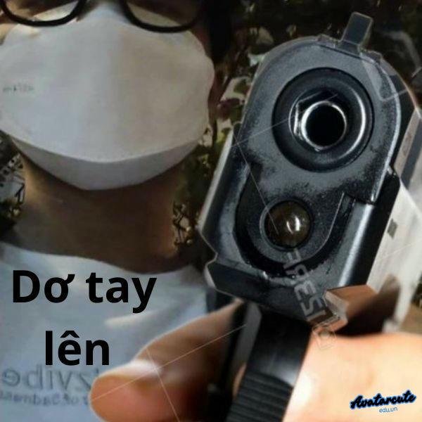 meme cầm súng dơ tay lên
