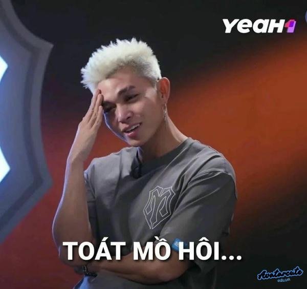 meme chống nạnh toát mồ hôi