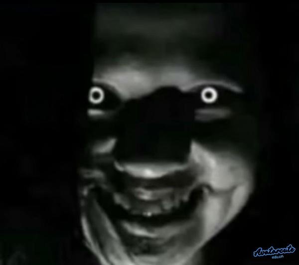 meme kinh dị trợn mắt