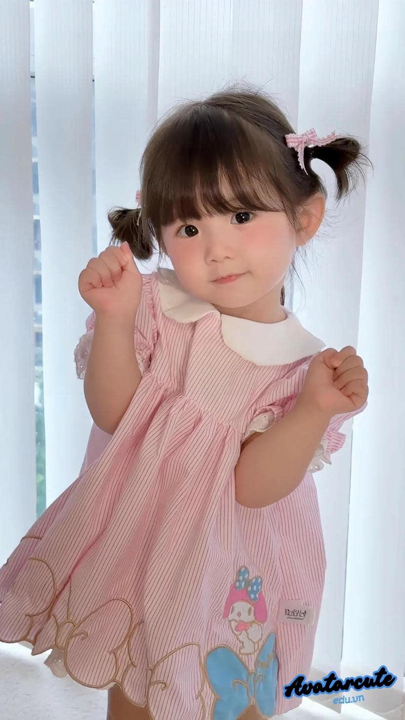 Bộ sưu tập hình nền bé gái dễ thương đẹp