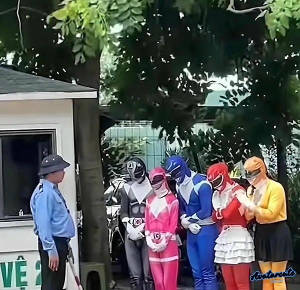 Meme hay siêu nhân bị bắt