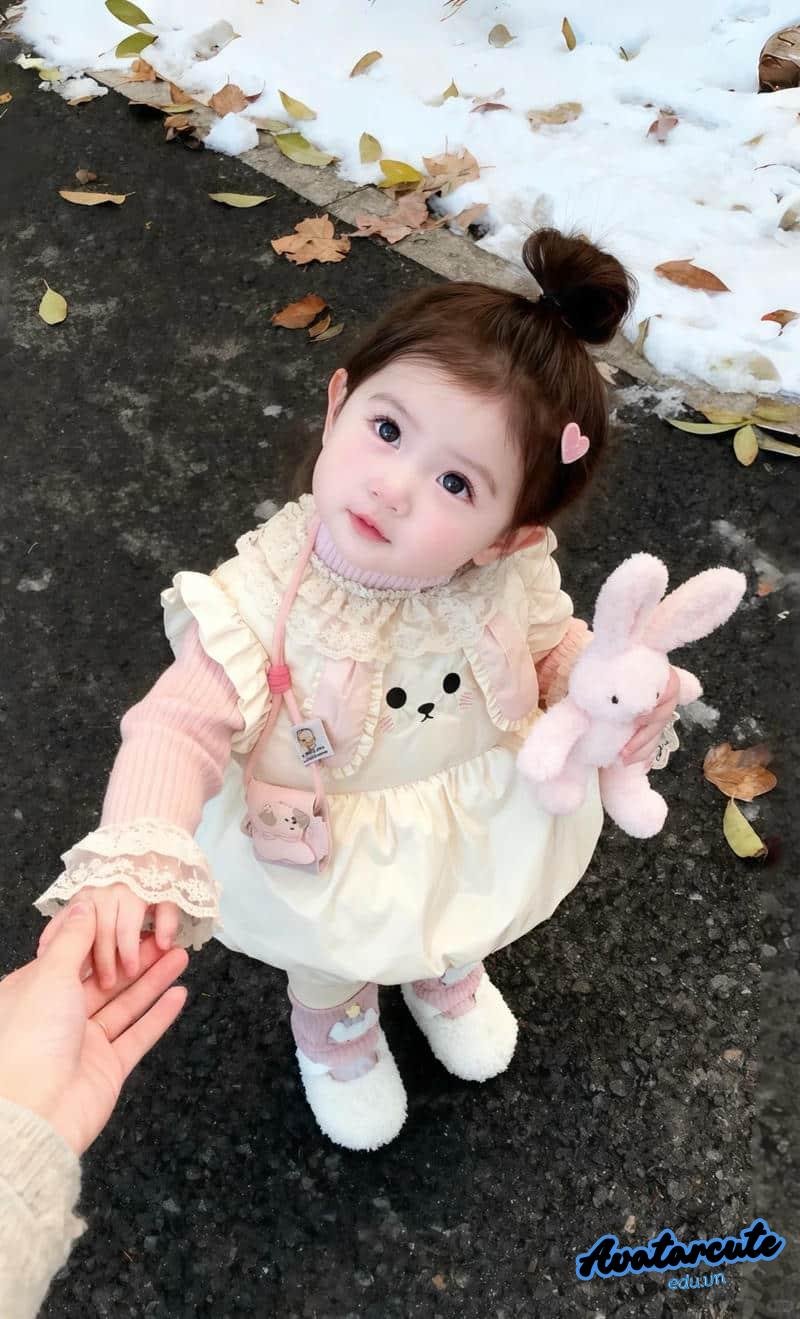 Ngắm hình nền bé gái dễ thương mới nhất