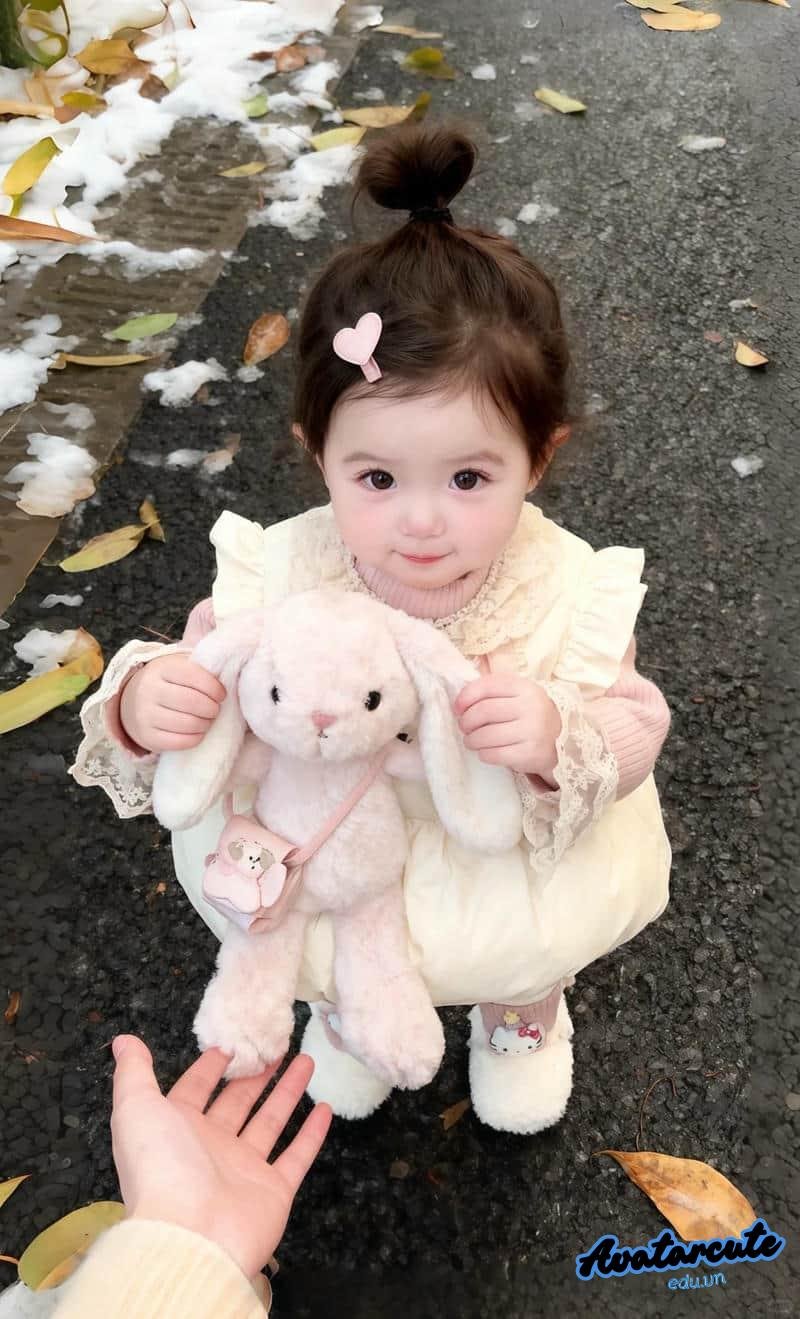 Xem hình nền bé gái dễ thương chất lượng