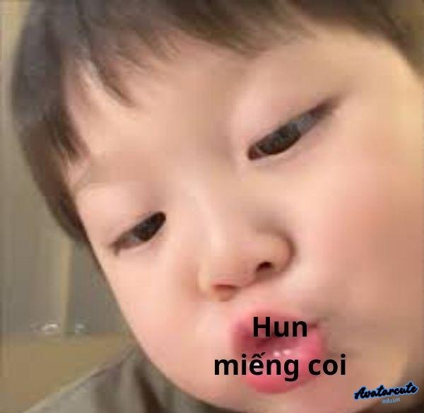 ảnh hôn troll cậu bé