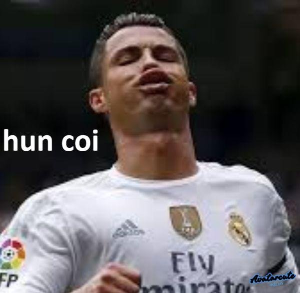 ảnh hôn troll ronadol