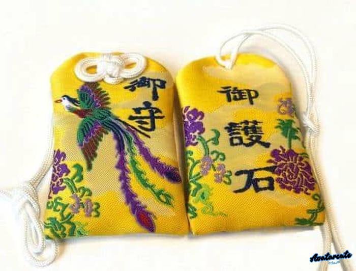 hình nền bùa may mắn nét