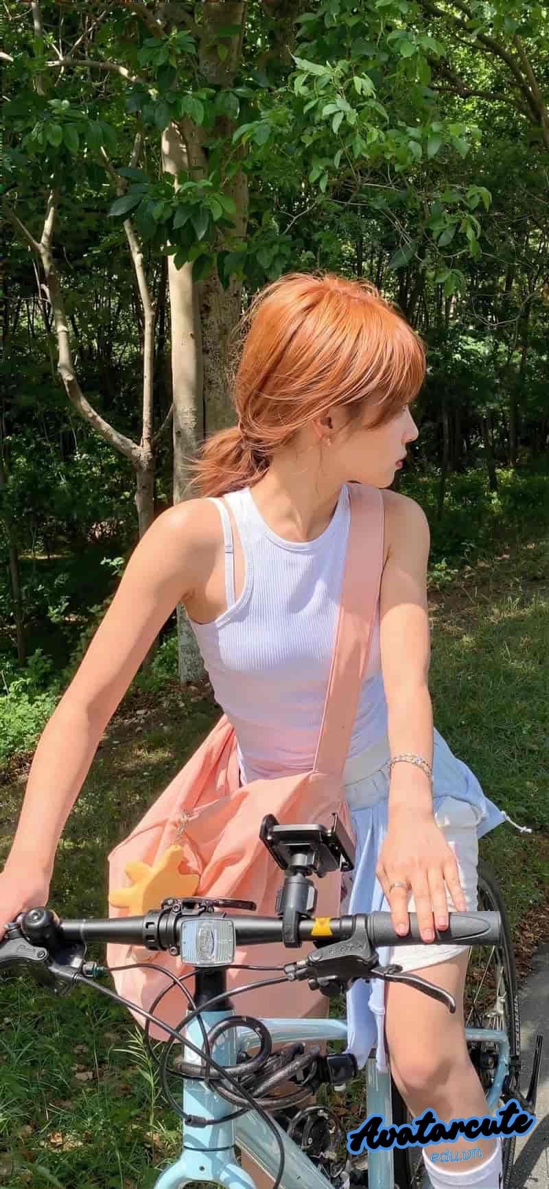 Ngắm hình nền cô gái miễn phí