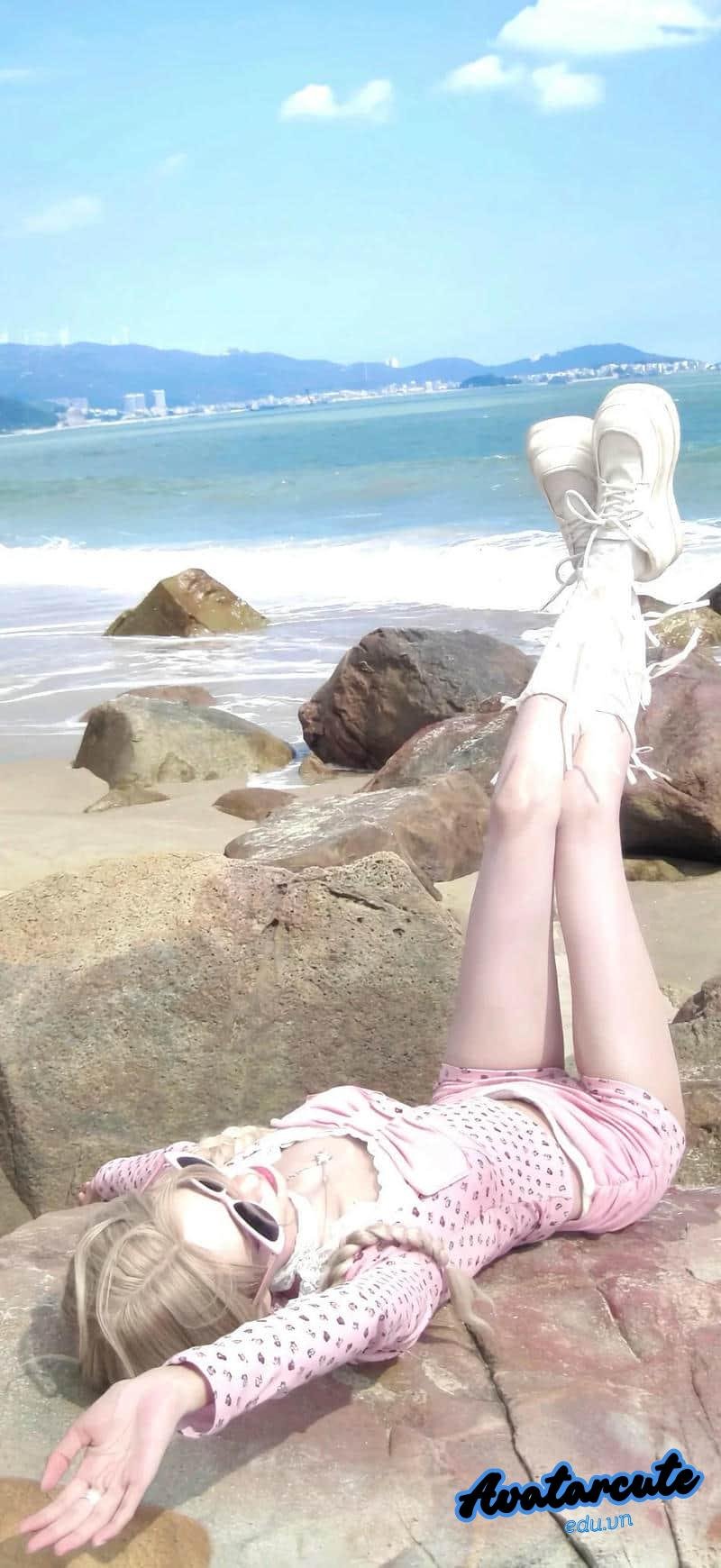 Tải về hình nền cô gái miễn phí