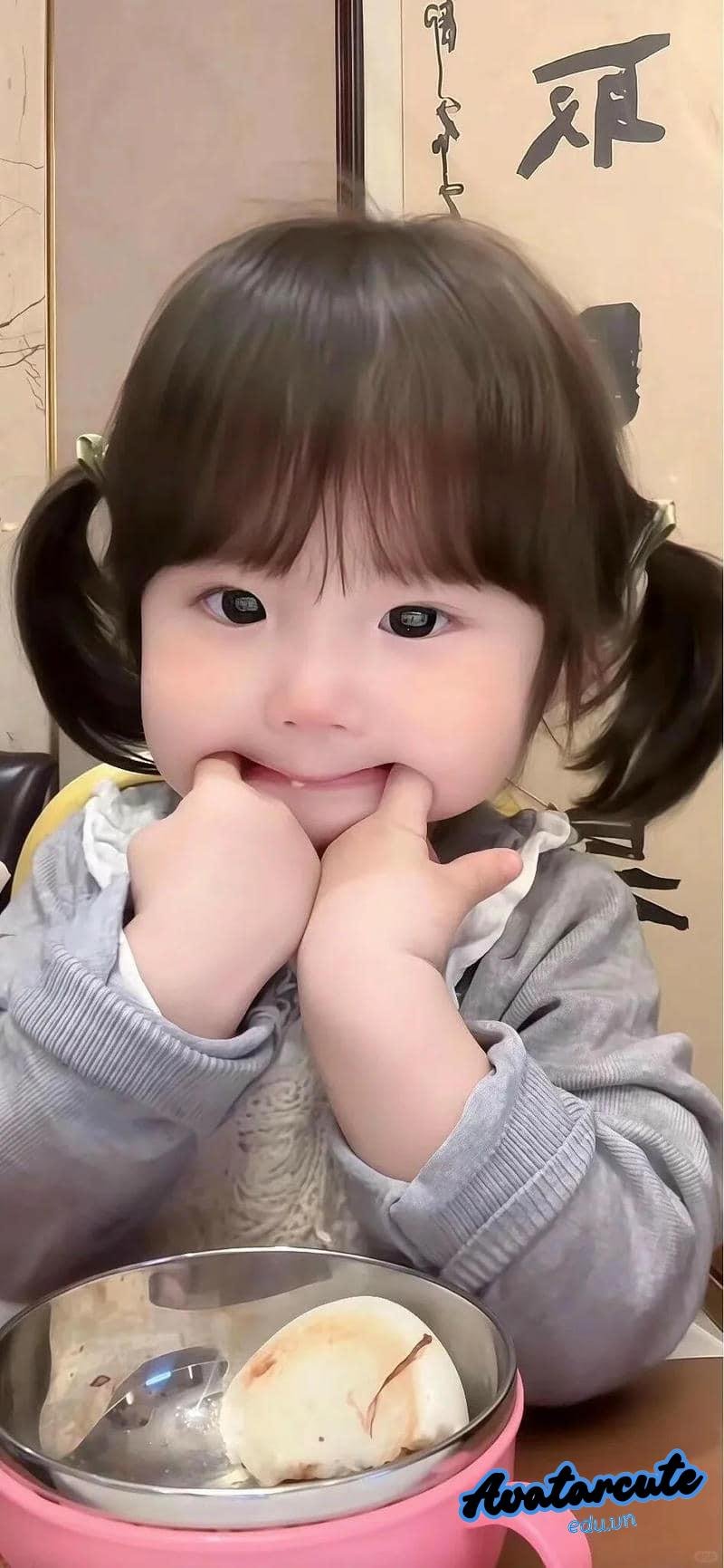 Bộ hình nền em bé thu hút