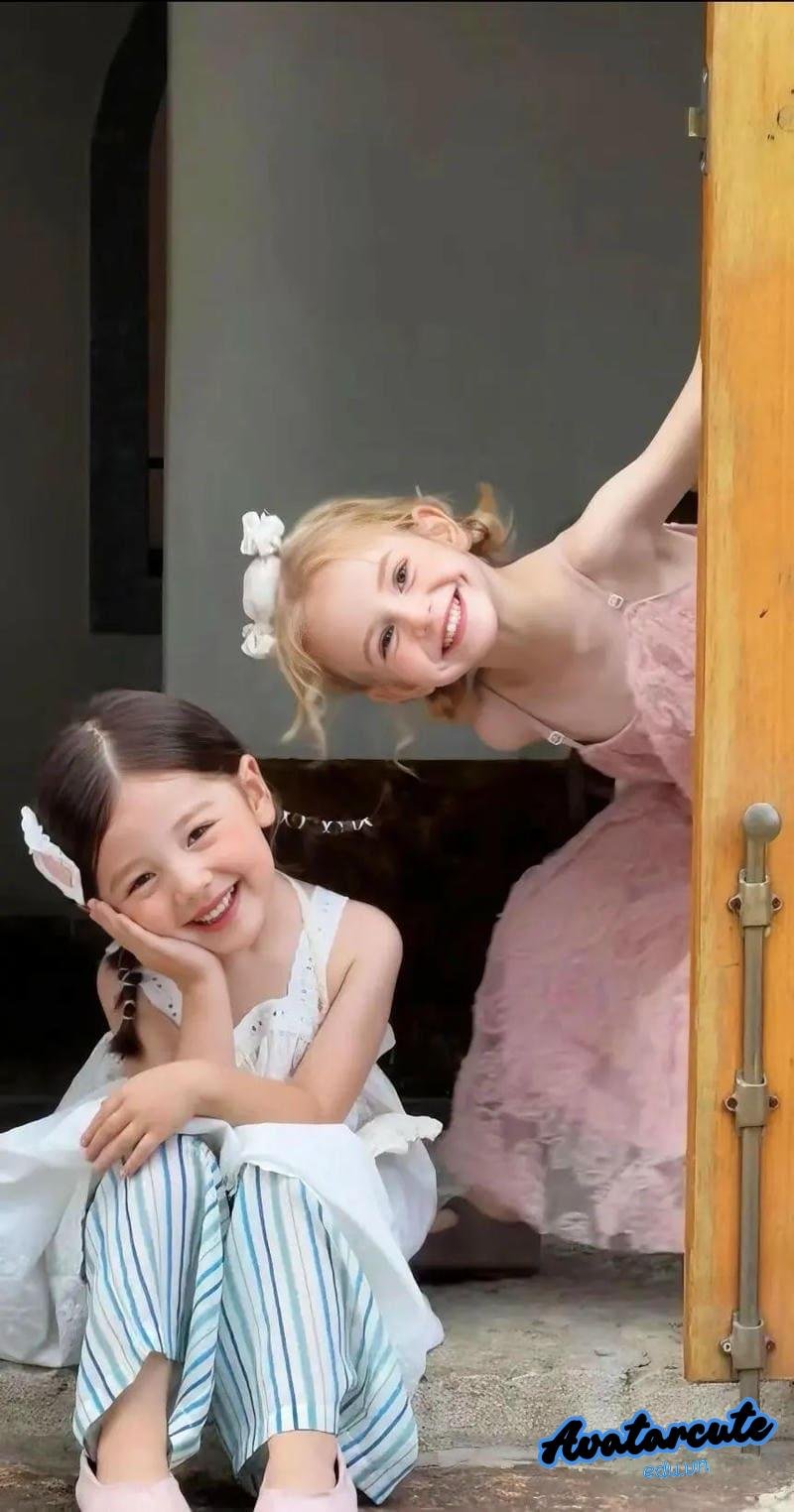 Ngắm hình nền đôi bạn thân mới nhất