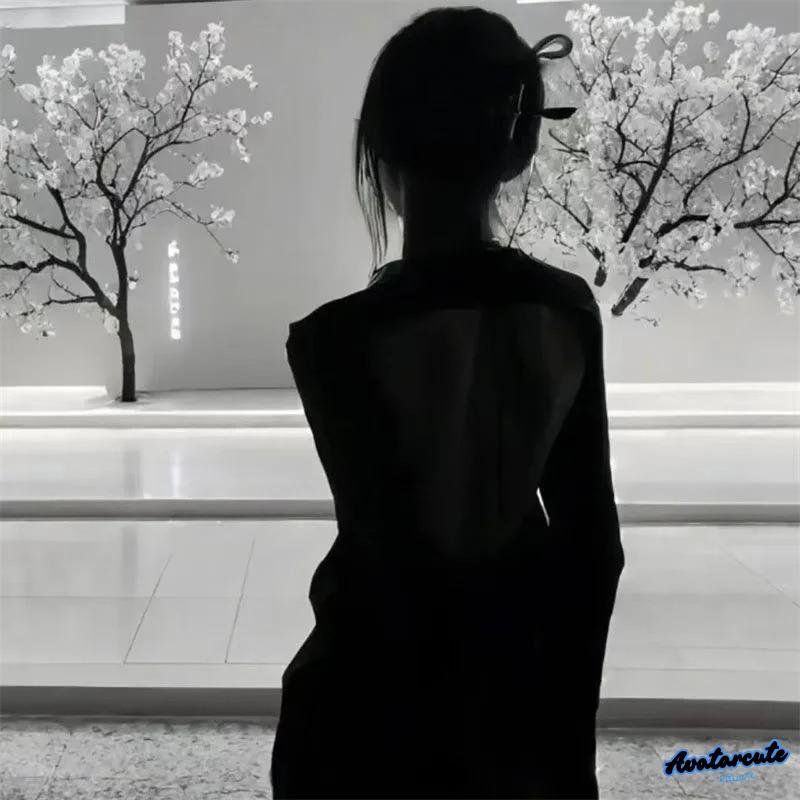 Bộ sưu tập avatar trắng đen trend nhất